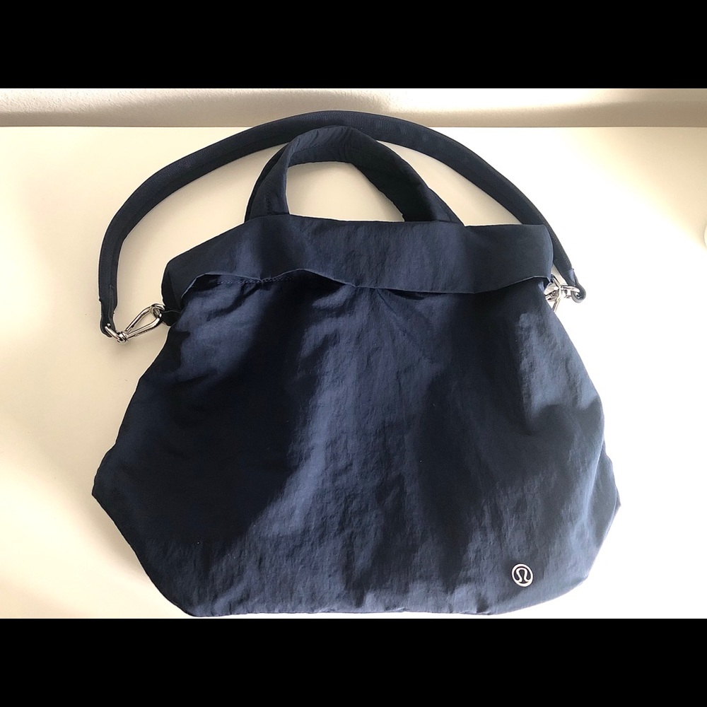 On My Level Lululemon Bag (20L)